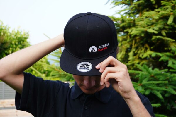 Casquette broderie Altitude Racing côté – Image 2