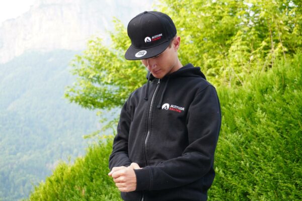 Sweat à capuche homme et femme Altitude Racing – Image 3