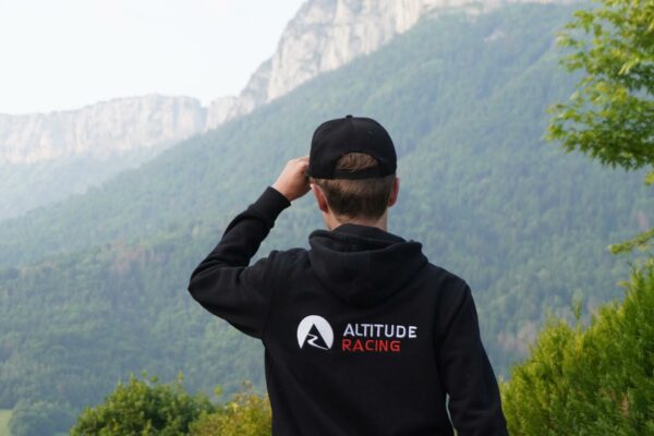 Casquette broderie Altitude Racing côté – Image 3